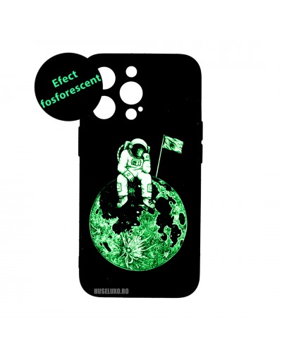 Husă iPhone 13 Pro LUXO TPU Astronaut on the Moon