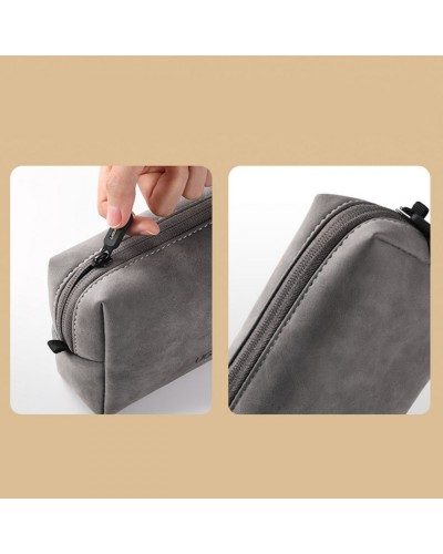 Geanta universala UGREEN LP285 SSD/HDD si accesorii IT / GSM, PU Leather - Gri Geanta universala UGREEN LP285 SSD/HDD si accesorii IT / GSM, PU Leather - Gri